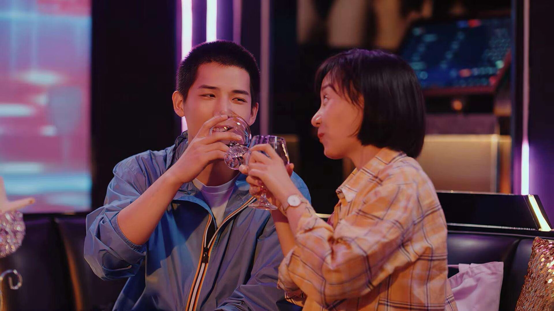 铁幕降临！灰熊防守枷锁绞杀山西，超级外援米切尔逆境暴走定乾坤