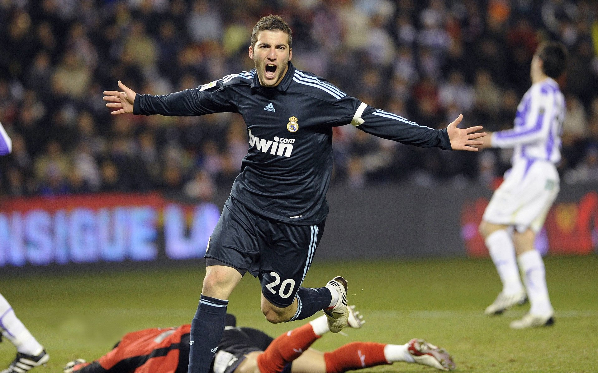 双面风暴，卡拉斯科的节奏魔术与厄瓜多尔的战术狂想曲